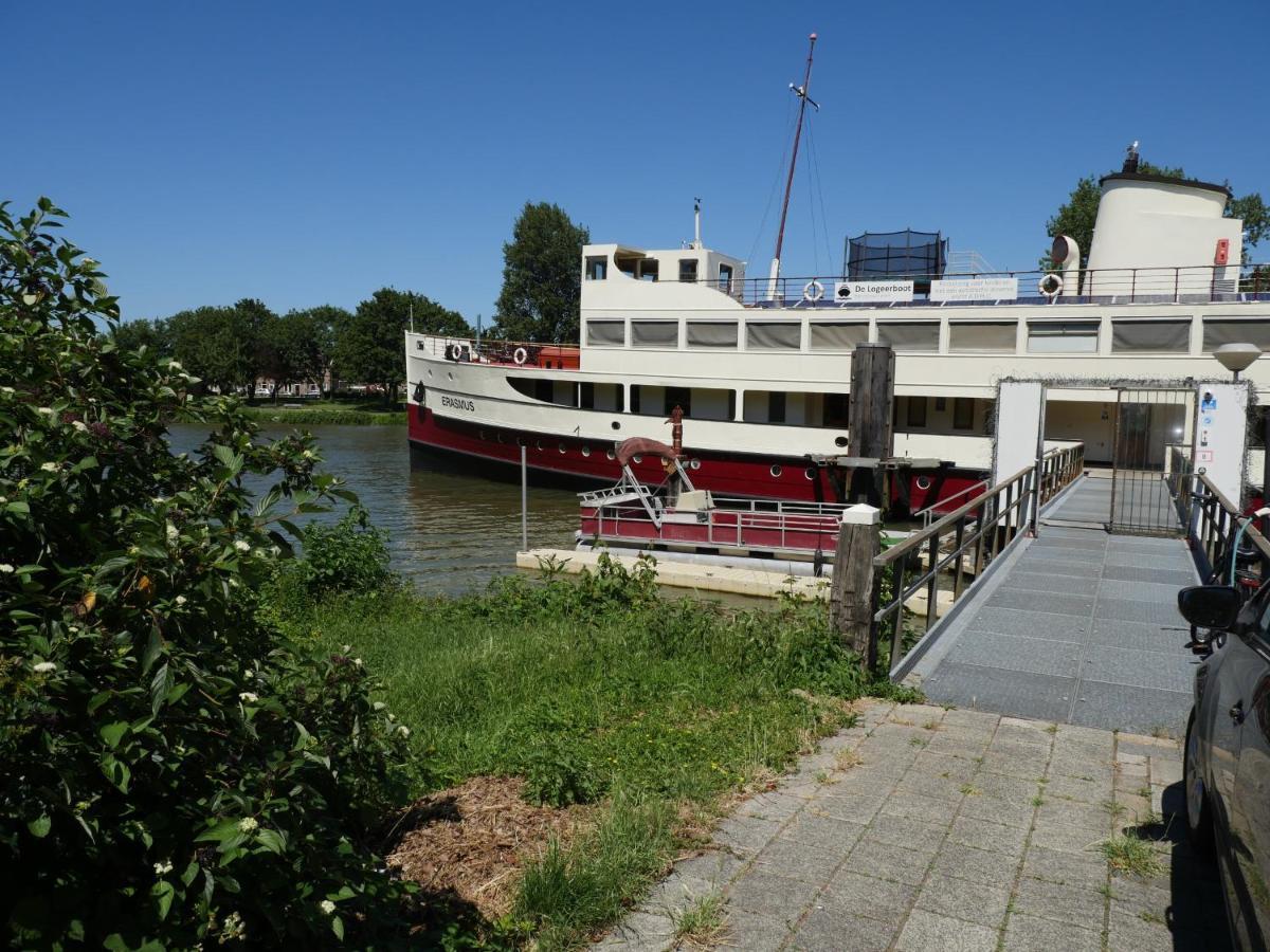De Logeerboot Dordrecht Bed and Breakfast Εξωτερικό φωτογραφία