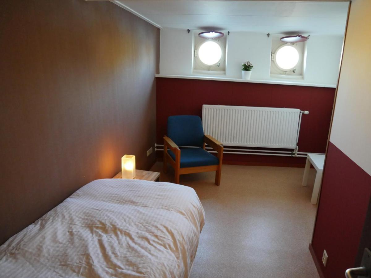De Logeerboot Dordrecht Bed and Breakfast Εξωτερικό φωτογραφία