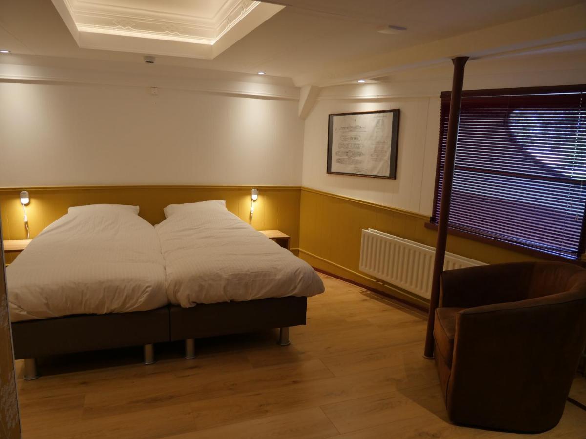 De Logeerboot Dordrecht Bed and Breakfast Εξωτερικό φωτογραφία