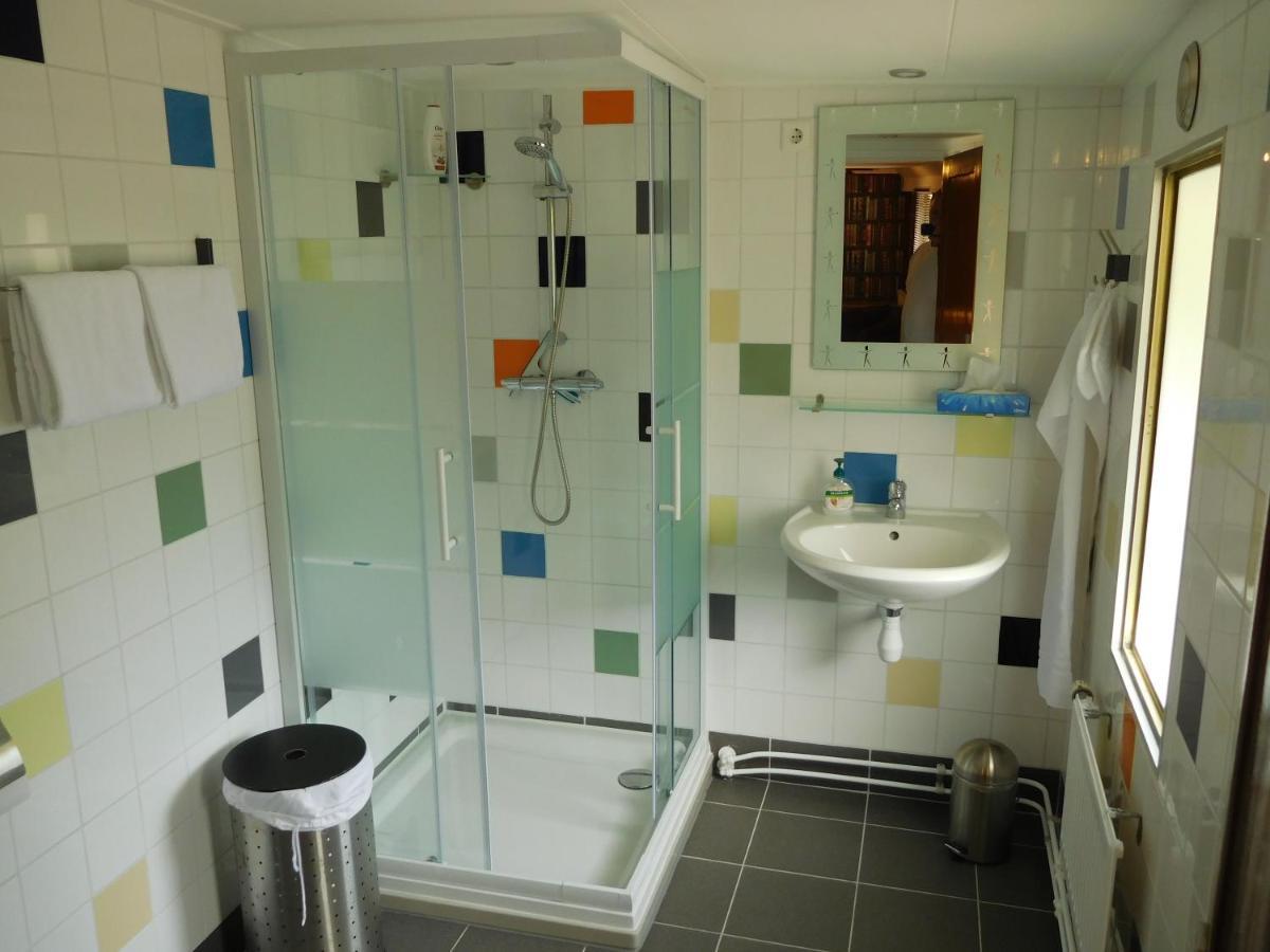 De Logeerboot Dordrecht Bed and Breakfast Εξωτερικό φωτογραφία
