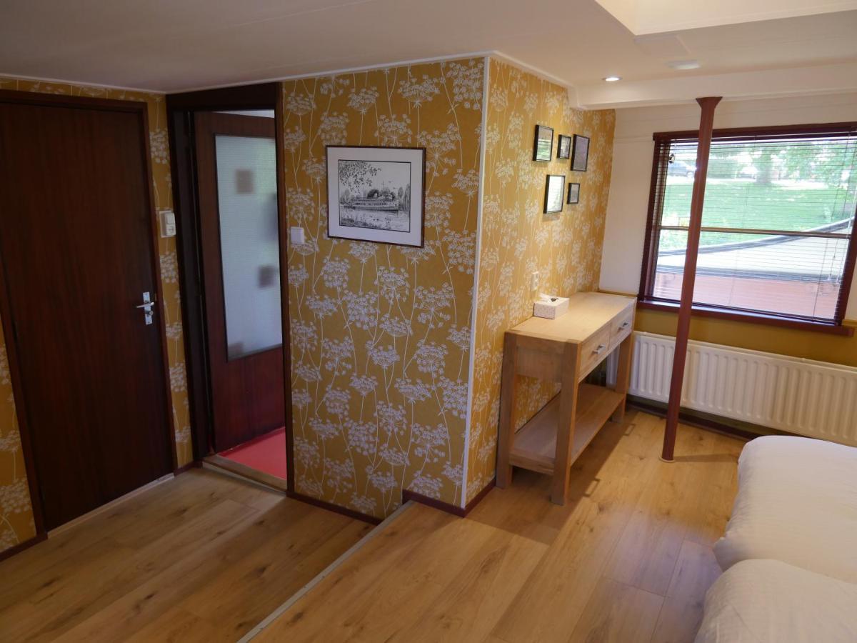 De Logeerboot Dordrecht Bed and Breakfast Εξωτερικό φωτογραφία