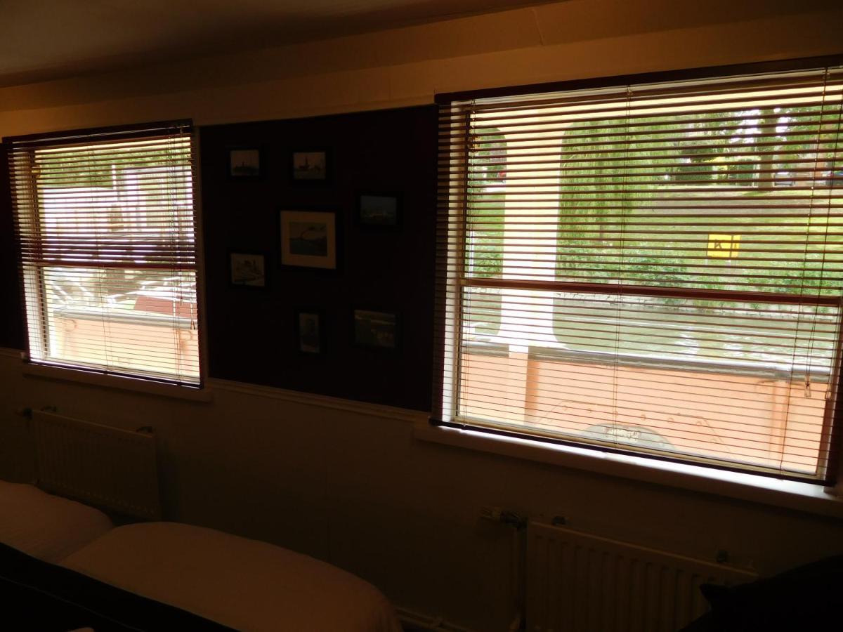 De Logeerboot Dordrecht Bed and Breakfast Εξωτερικό φωτογραφία