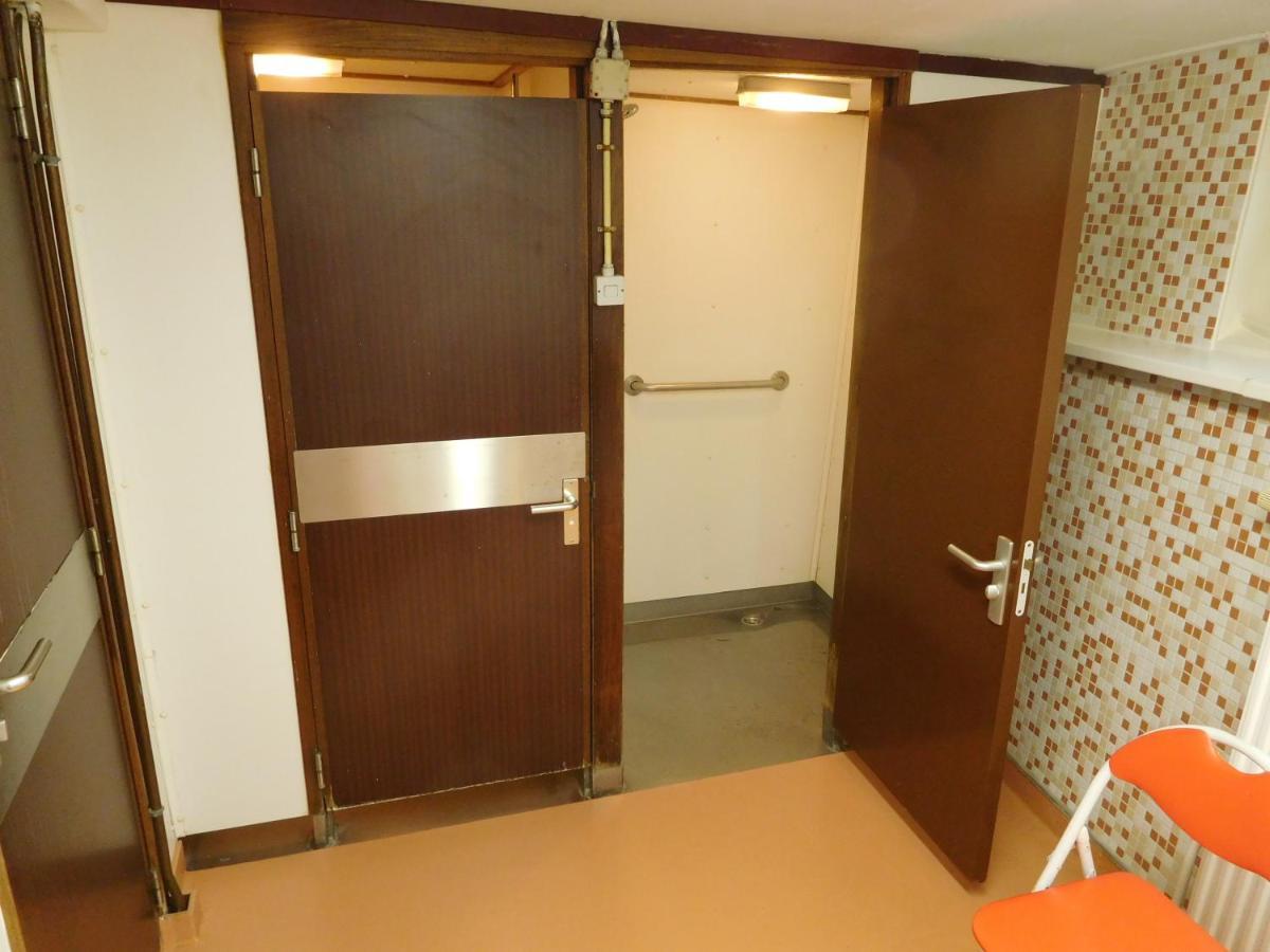 De Logeerboot Dordrecht Bed and Breakfast Εξωτερικό φωτογραφία