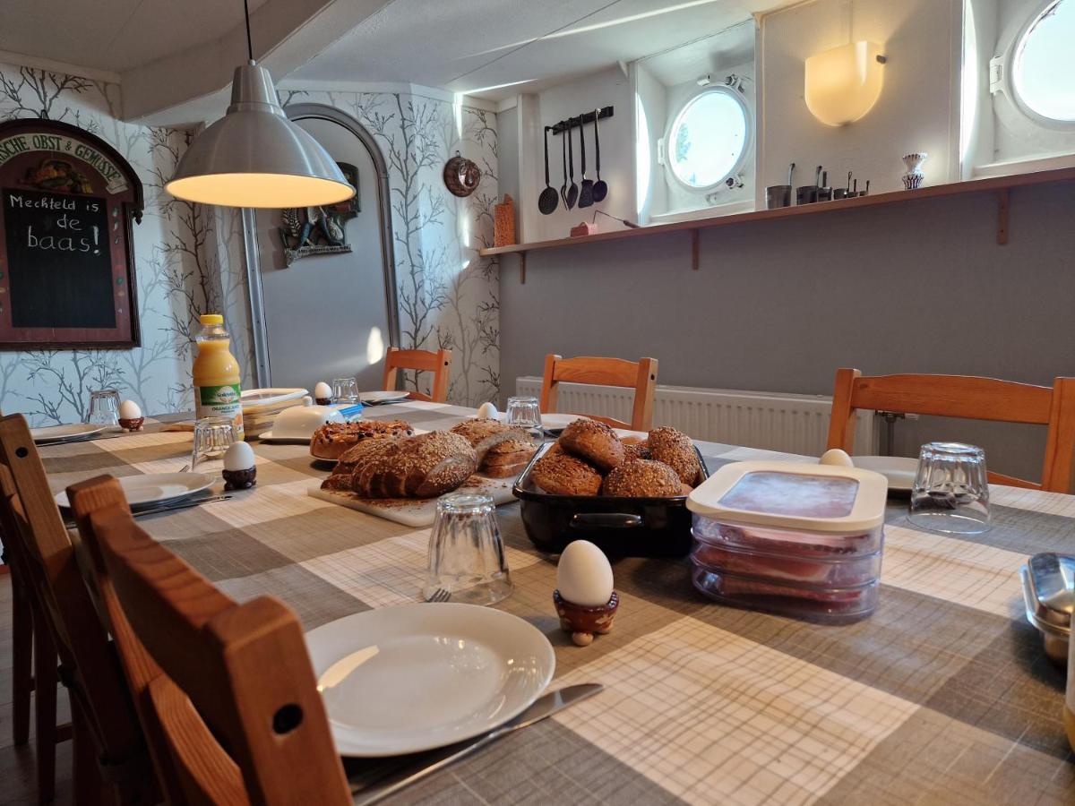De Logeerboot Dordrecht Bed and Breakfast Εξωτερικό φωτογραφία