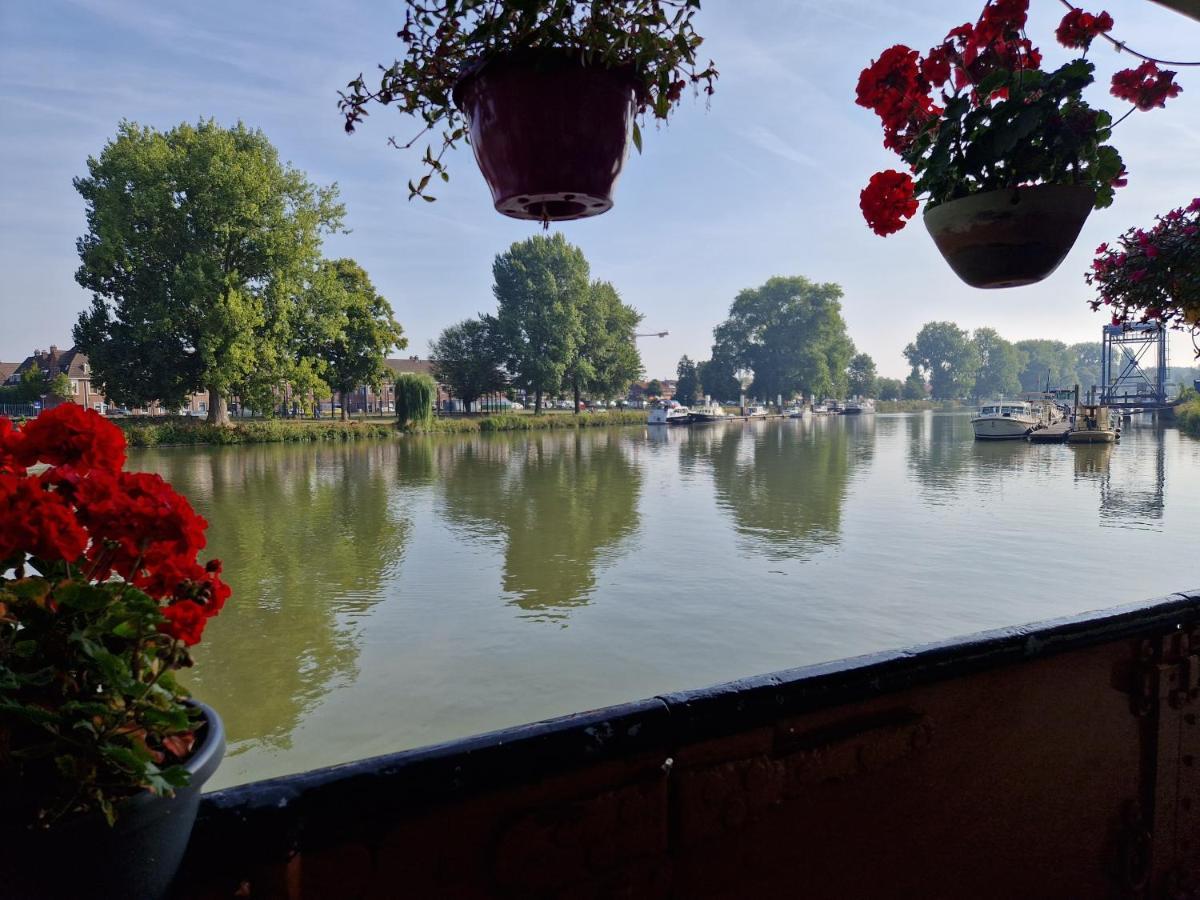 De Logeerboot Dordrecht Bed and Breakfast Εξωτερικό φωτογραφία